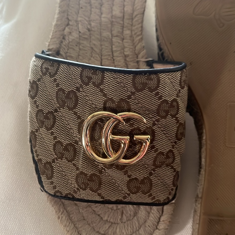 Gucci - Picture 4 of 4